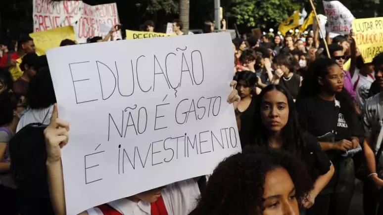 Os impactos do ajuste fiscal na Educação