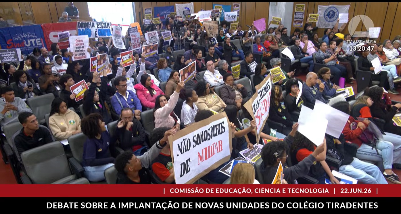 Em Minas Gerais, comunidades escolares resistem ao avanço da militarização
